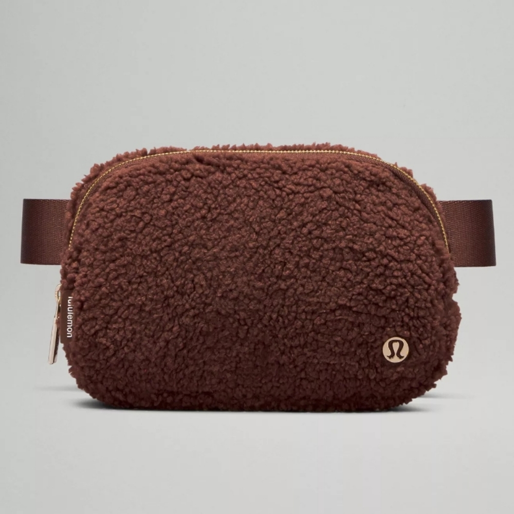 Lululemon Fleece 1L everywhere bag